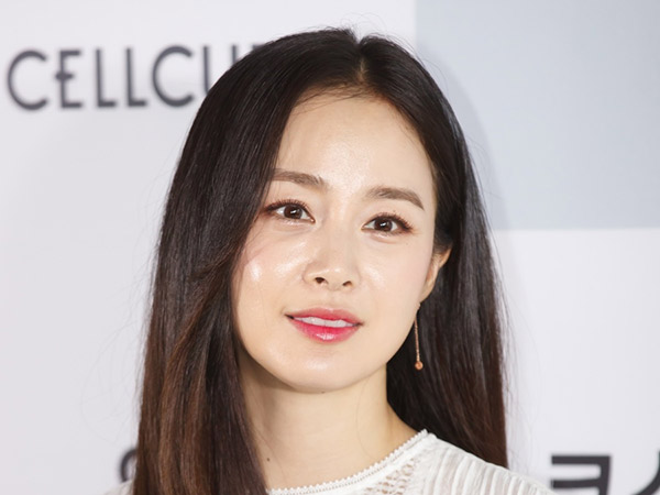 Kim Tae Hee Pertimbangkan Comeback Akting Setelah 5 Tahun