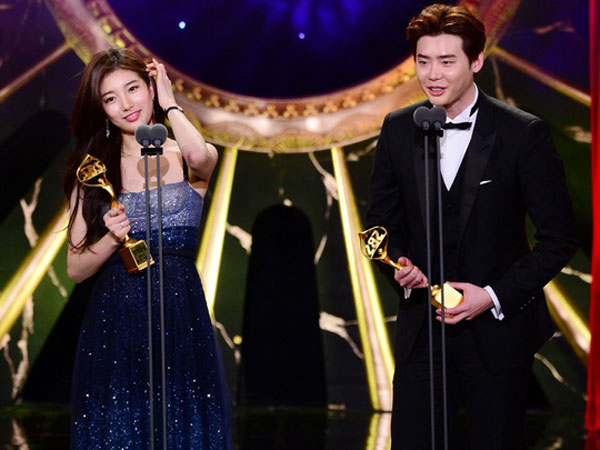 Menang Best Couple, Begini Lucunya Chemistry Lee Jong Suk dan Suzy di Belakang Panggung