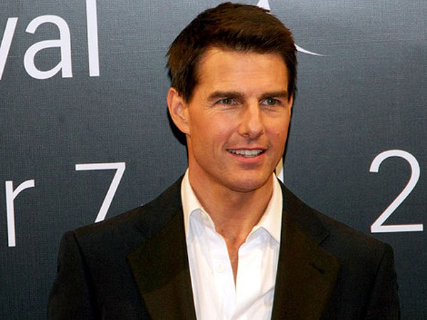 Duh, Tom Cruise Hampir Tertabrak Bus Kota Saat Syuting Mission Impossible 5!