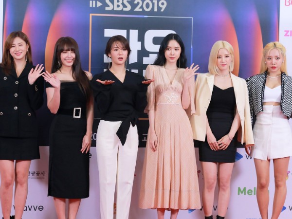 Member Apink Angkat Bicara Soal Insiden Penampilannya di KBS Song Festival 2019