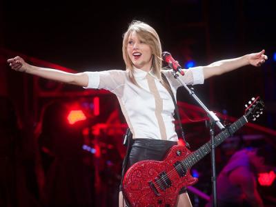 Taylor Swift Jadi Penyanyi Termahal di Dunia Tahun 2014!