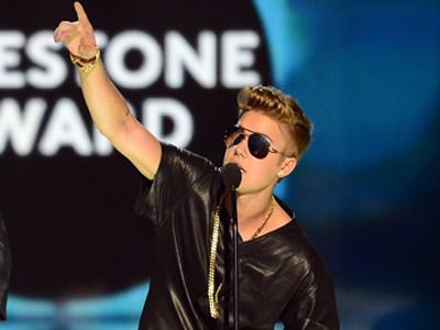 Justin Bieber Tanggapi Ejekan Para Haters di Panggung Billboard Music Awards