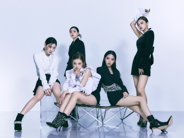 ITZY Jadi Girl Group K-Pop Ketiga dengan Penjualan Minggu Pertama Tertinggi