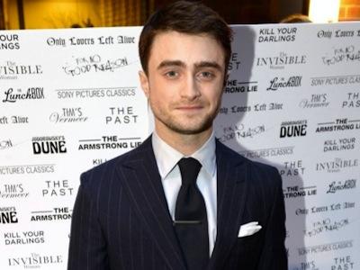 Setelah Peran Penyihir dan Gay, Apa Peran Daniel Radcliffe di Film Terbaru?
