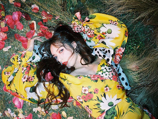 HyunA Tampil Seksi nan Glamor di MV Comeback 'Flower Shower'