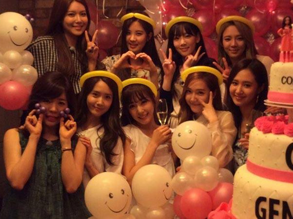 Serunya, Fans Rayakan 7 Tahun Debut SNSD dengan Kue Cantik dan Trending Topic!