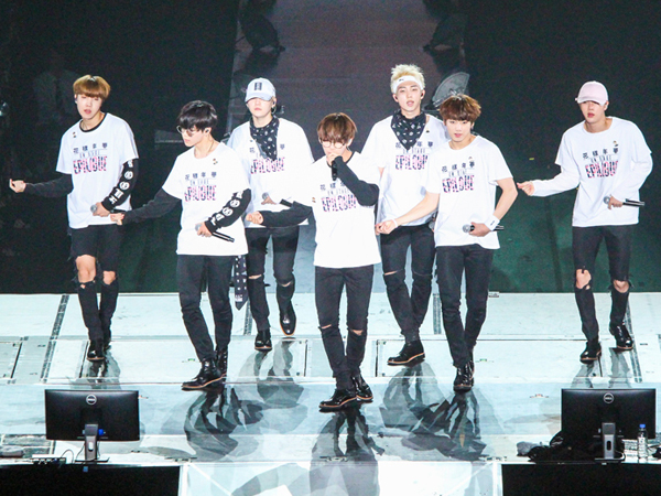 Duh, Berbagai Insiden dalam Konser BTS di Beijing Ini Bikin Fans Kecewa