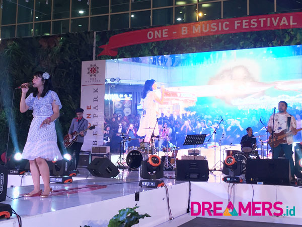 Awal Karir Hingga Manggung di Korea Ada di Wawancara Eksklusif Mocca Bareng Dreamers.id