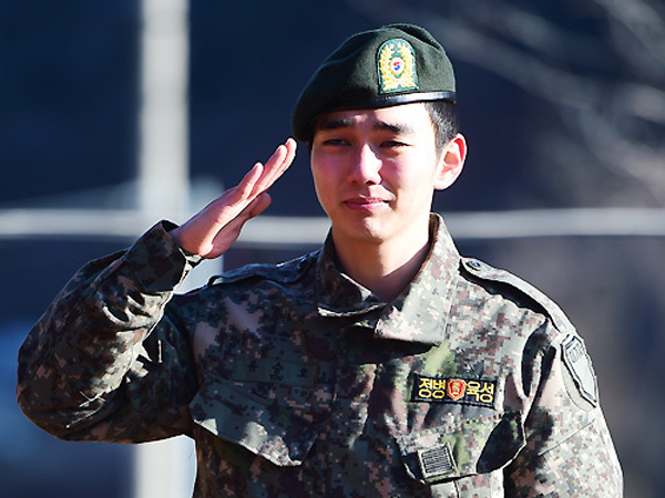 Yoo Seung Ho Akhiri Wajib Militer Dengan Tangisan Penuh Haru!