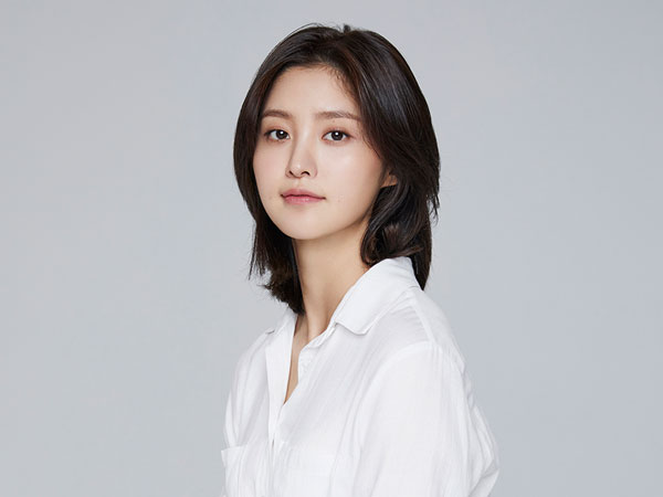 Jeonghwa EXID Jadi Pusat Kisah Cinta Segitiga di Film Aksi Terbaru
