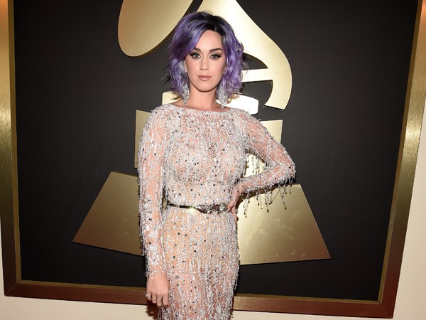 Gagal Dapat Trofi, Katy Perry Unfollow Akun Twitter Grammy Awards 2015?
