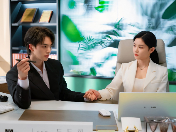 Song Kang dan Kim Yoo Jung Makin Dekat di Drama ‘My Demon’