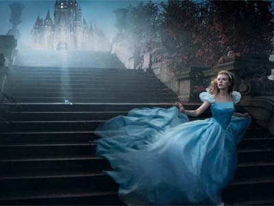 Wow, Cinderella Tampilkan Teaser ‘Berkilau’ di Versi Filmnya!