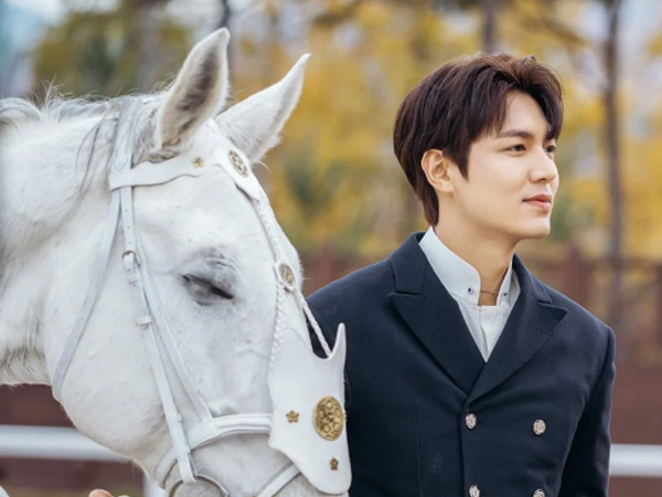 Punya Kesamaan, Lee Min Ho Enjoy Syuting Bareng Kuda Maximus