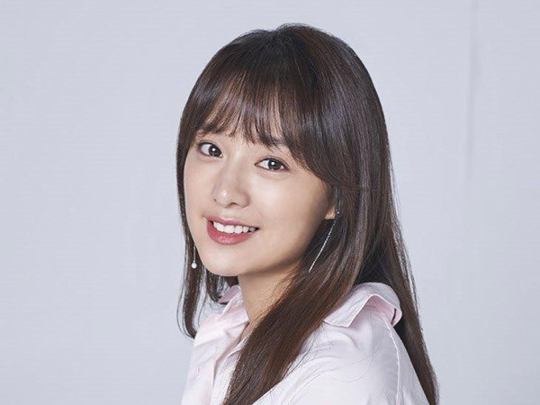 Kim Ji Won Juga Keluar dari Agensi King Kong by Starship