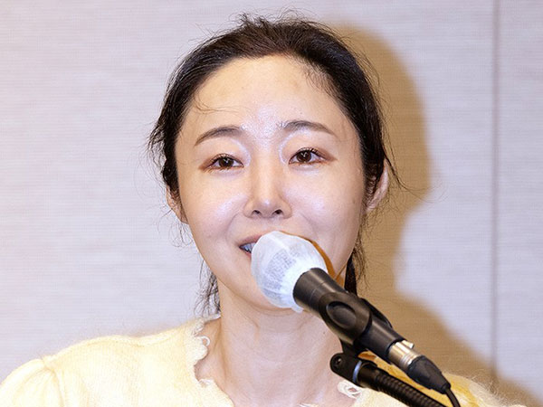 Min Hee Jin Tanggapi Pemecatan Petinggi ADOR, Ajak HYBE Berdamai