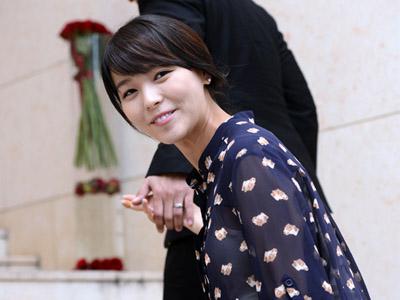 Hamil 5 Bulan, Sunye Wonder Girls Tampak Cantik di Pernikahan Joo Ah Min