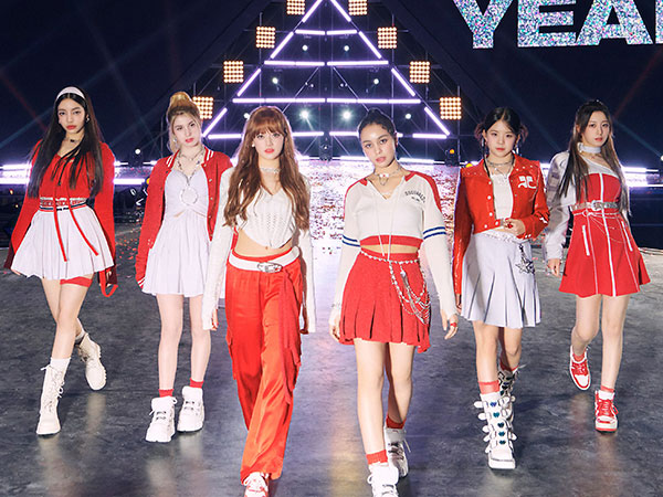 JYP Resmi Debutkan Girl Grup Global VCHA 'Girls of The Year'