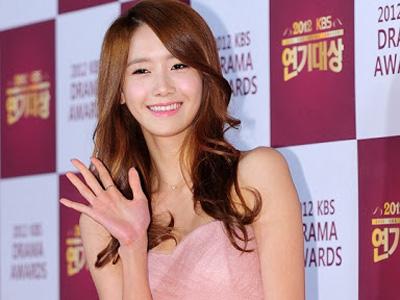 YoonA SNSD Raih Penghargaan Netizen Award di KBS Drama Awards 2012