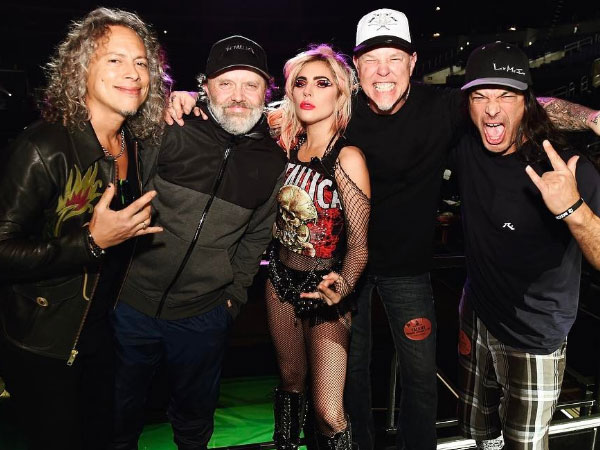 Kolaborasi di Grammy Awards, Lady Gaga Bikin Tato Metallica