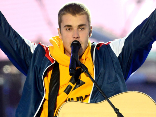 Penghormatan dan Pesan Mengharukan Justin Bieber di Konser Amal Bom Manchester