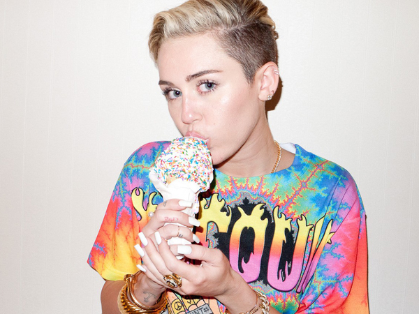Wah, Miley Cyrus Rekaman Album Baru di Rumah yang Nyaris Hancur?