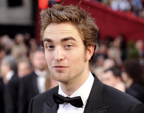Robert Pattinson Ternyata Sering Nonton Striptis