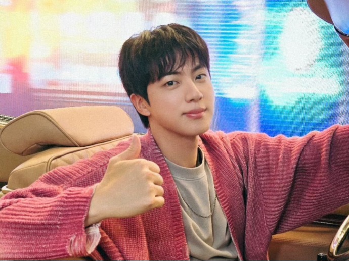Jin BTS Dikonfirmasi Menjadi Tamu Pertama di Variety Show Baru 'Handsome Guys'