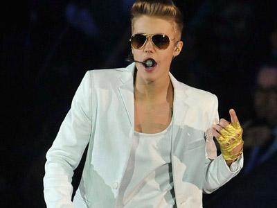 Main Game Jadi Alasan Justin Bieber Terlambat 2 Jam ke Konser?
