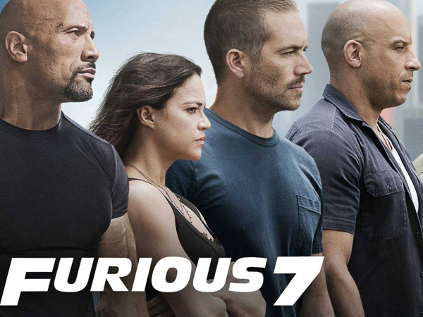 Wow, Vin Diesel dan Lainnya Skydiving Sambil Kendarai Mobil di Trailer 'Furious 7'!