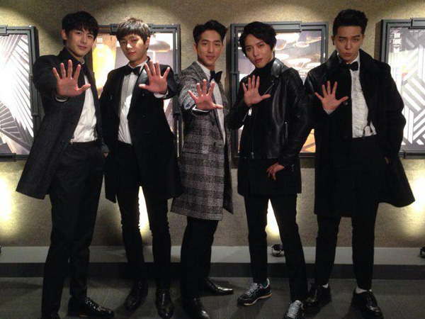Tampannya Lima Anggota ‘Lucky Boys’ dalam Foto Rilisan SBS ‘Music Festival 2014’