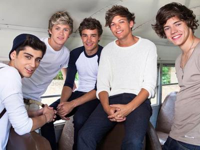 Jelang Konser World Tour, One Direction Ikuti Kelas Tarian Zumba