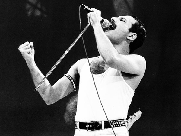 Kenang Freddie Mercury Lewat Konser 'The Ultimate Queen Celebration' Jakarta