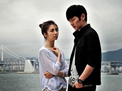Lee Jun Ki Sentuh Dada Park Ha Sun Dalam 'Two Weeks'