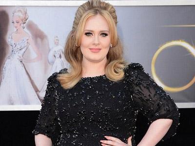 Tampil Menyanyi di Oscar 2013, Adele Kenakan Gaun 15 Kilogram!