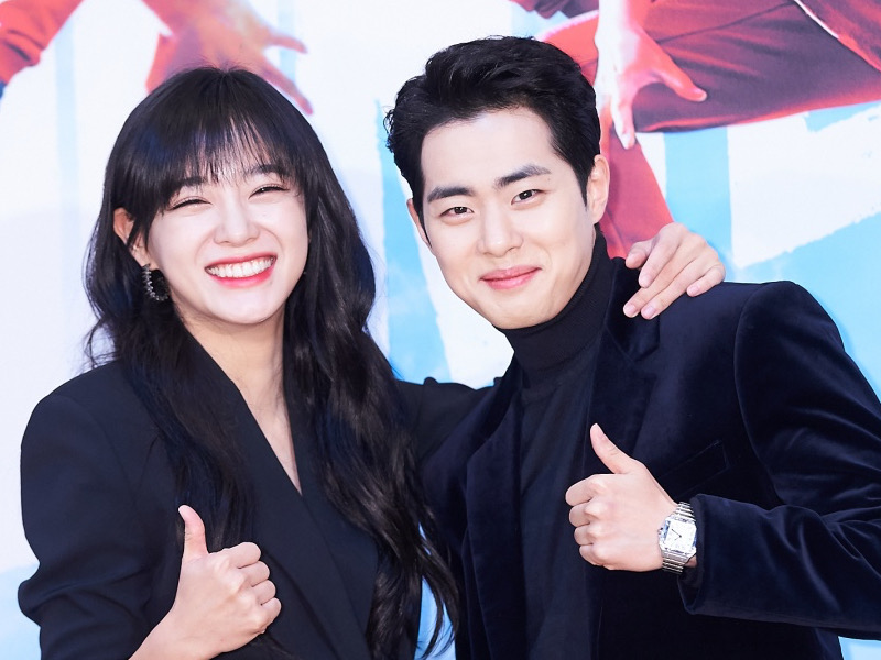 Jo Byeong Gyu dan Kim Sejeong Jadi Bintang Tamu Variety Amazing Saturday