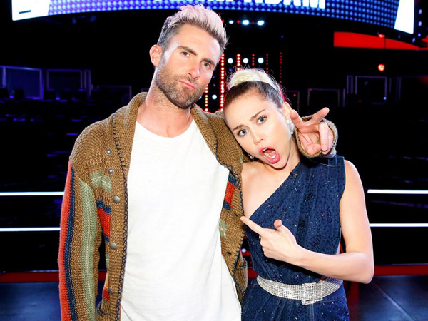 Sama-sama Jadi Mentor di The Voice, Adam Levine dan Miley Cyrus Bermusuhan?