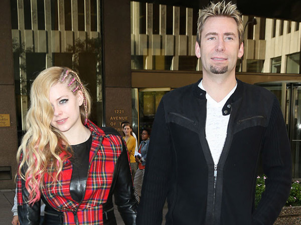 Rumah Tangganya Banyak Masalah, Avril Lavigne Bercerai Untuk Kedua Kalinya?