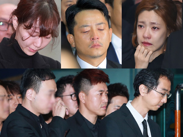 Isak Tangis Sahabat, Kekasih, Hingga Fans Iringi Prosesi Pemakaman Kim Joo Hyuk