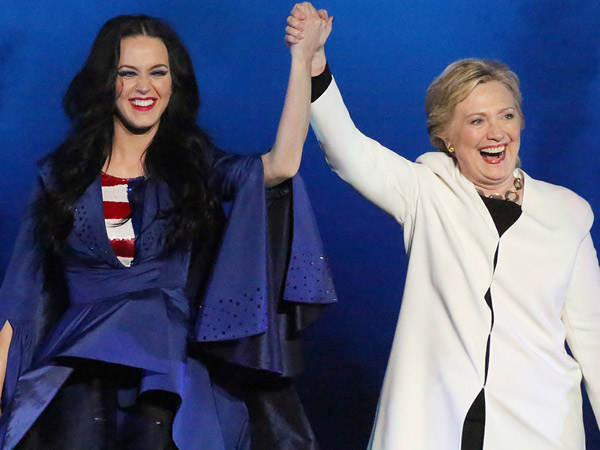 Jadi Pendukung Setia, Intip Totalitas Katy Perry Demi Kemenangan Hillary Clinton!