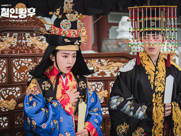 Review Drama ‘Mr. Queen’, Misteri Terjebaknya Jiwa Chef Sombong di Tubuh Ratu Joseon