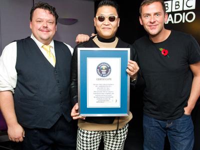Psy Berhasil Pecahkan Guinness World Records!