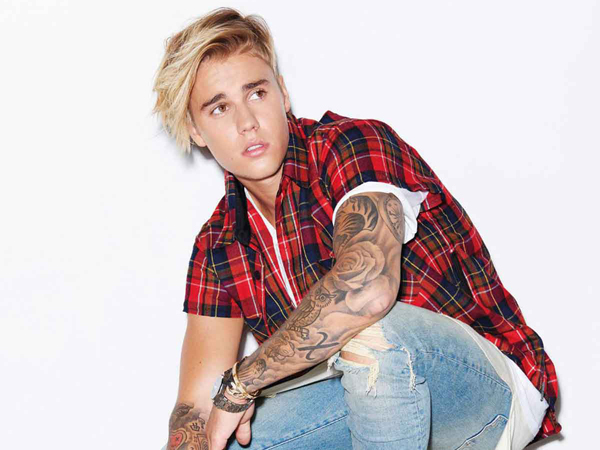 Justin Bieber Jual Tiket Khusus 'Selfie' di Konsernya