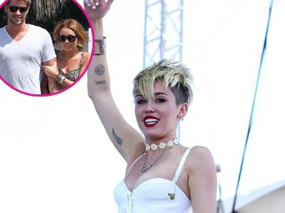 Menitikan Air Mata di Atas Panggung, Miley Cyrus Ingat Liam?