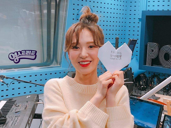 Wendy Red Velvet Ungkap Kesan Jadi Penyiar Tetap Radio SBS