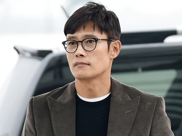 Tanpa Lee Min Jung, Lee Byung Hun Kembali ke Korea Untuk Hadiri Sidang Pemerasan