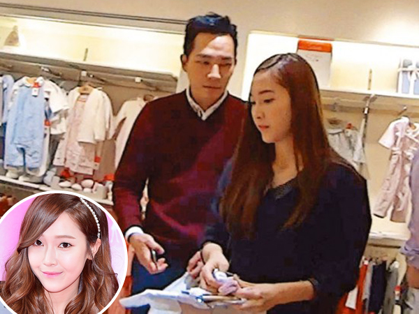Bantah Tinggal Bersama Tyler Kwon, Jessica Jung Benarkan Beli Baju Bayi