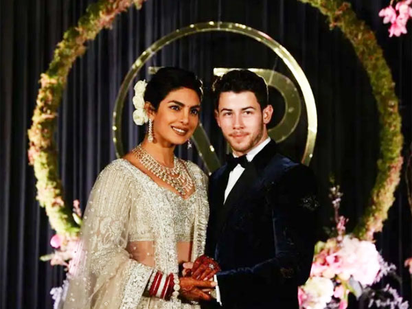 Pesan Rahasia Nan Romantis Di Ukiran Henna Pernikahan Priyanka Chopra-Nick Jonas