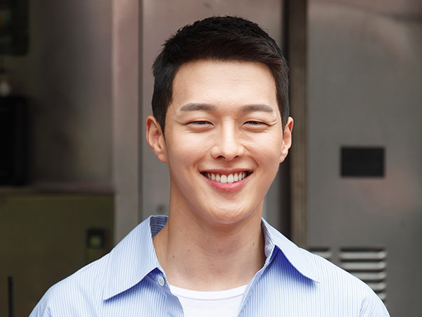 Jang Ki Yong Buka-bukaan Soal Kepribadiannya yang Pemalu Tapi Suka Skin-ship