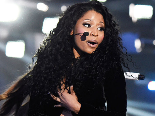 Ups, Wardrobe Malfunction yang Dialami Nicki Minaj di MTV VMA Ternyata Disengaja?